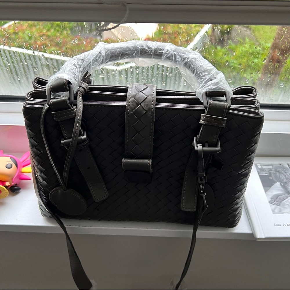 Genuine Woven Italian Leather - grey.crossbody and top handles with organization